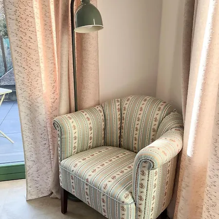 Altstadtflair Urban Wohnen Ruhig Entspannen * نيوروبين